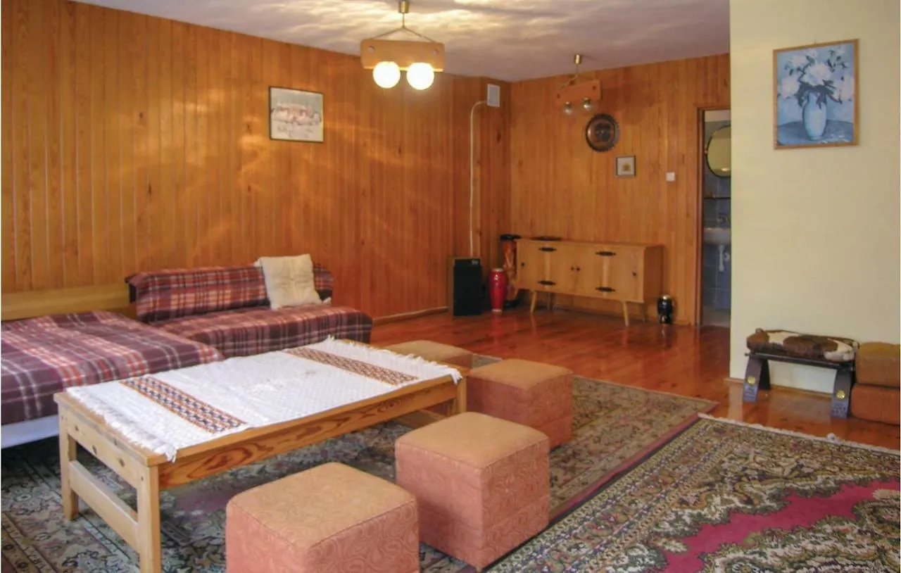 Two-Bedroom Holiday Home In Poznań Polónia